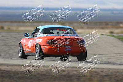media/Oct-26-2025-CalClub SCCA (Sun) [[8ce1e69566]]/Group 5/Grapevine/